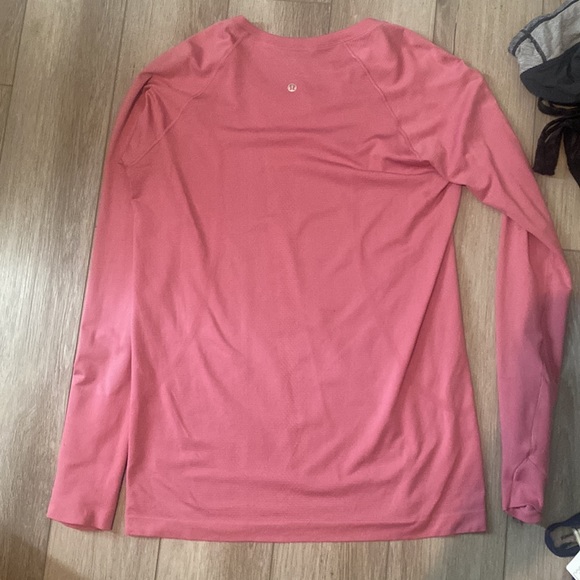 Lululemon Long Sleeve Swiftly Tech 2.0 - Picture 2 of 3